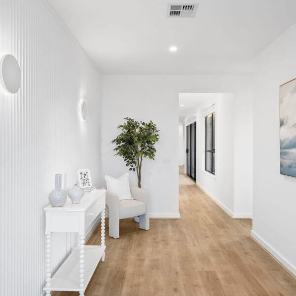 New home build in Lara entrance