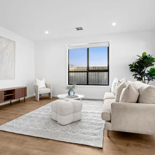 New home build in Lara living room