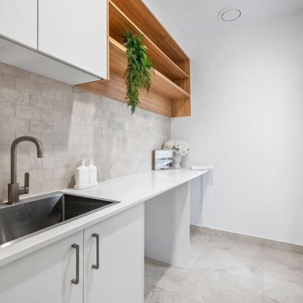 New home build in Lara laundry room